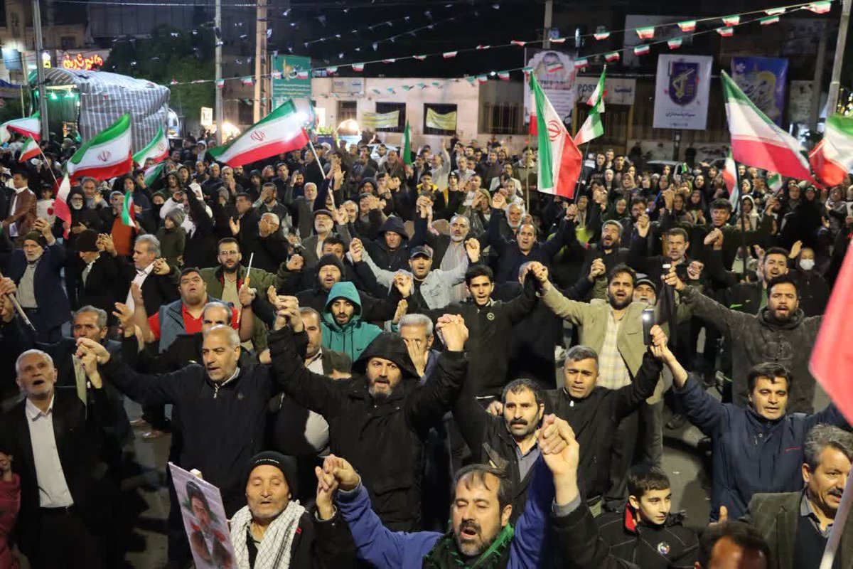 تصویری از پنجاه ونهمین اجتماع عظیم مردم انقلابی و شهید پرور ماهدشت،درپی لبیک به فرمان رهبر🇮🇷
#ایران_امام_رضا
#بنده_نواز