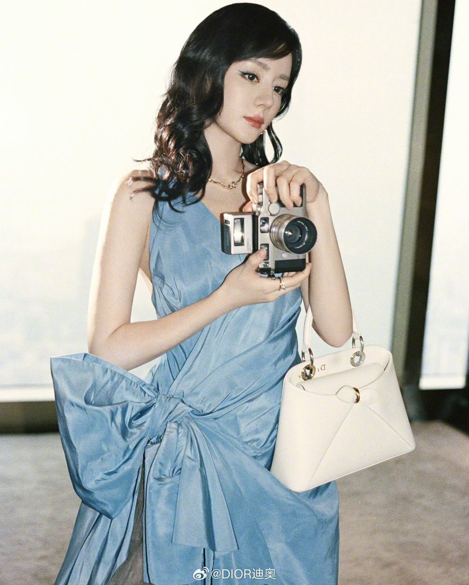 jfdd63's tweet photo. #DilrabaDilmurat 
#DiorFall26 
#DiorCigale https://t.co/CUt157uiBN