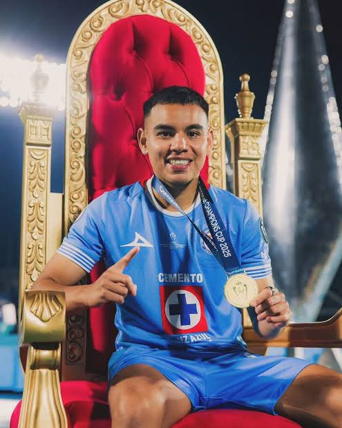 ►Edgar Moreno tweet media