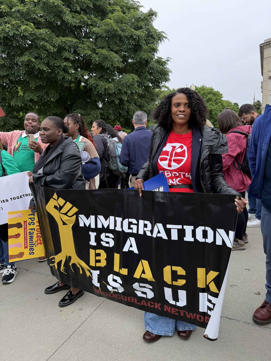 DrCamposMedina's tweet photo. TPS Workers are Home. #SaveTPS Today US Supreme Court listens to arguments demanding protections for Haitian & Syrian workers with TPS. Their decision will impact 1.8 million workers under TPS. Learn more @workerinstitute @Cornell @TPS_Alliance https://t.co/pyzfYKvD6y https://t.co/hDjgbR67VR