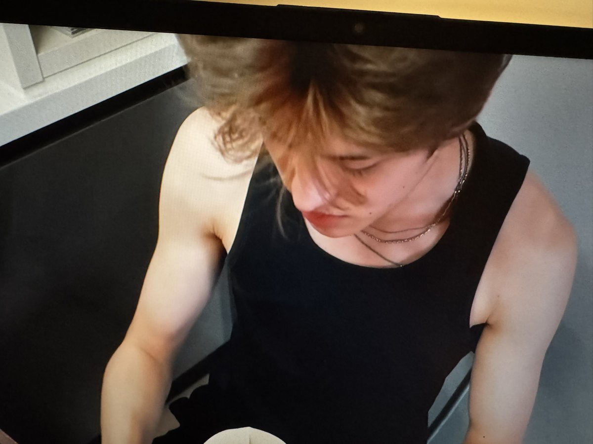 anton grande tweet media