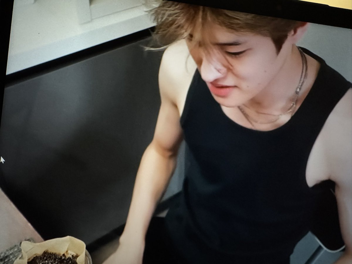 anton grande tweet media