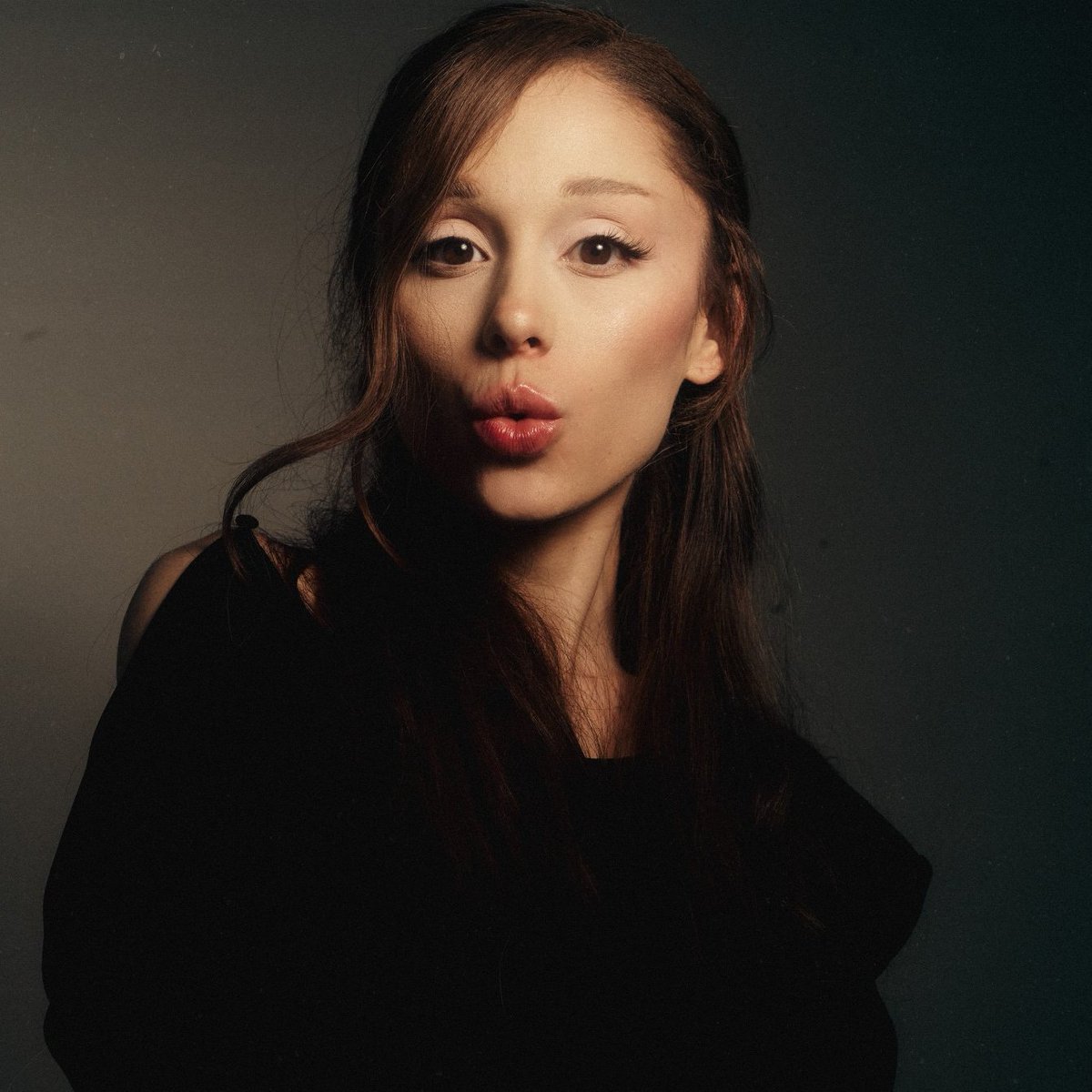 Ariana Grande Brasil tweet media