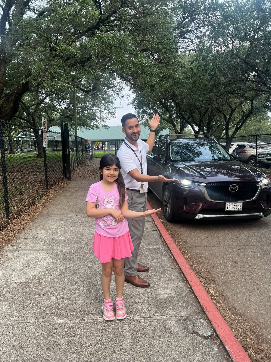 River Oaks IB World School tweet media