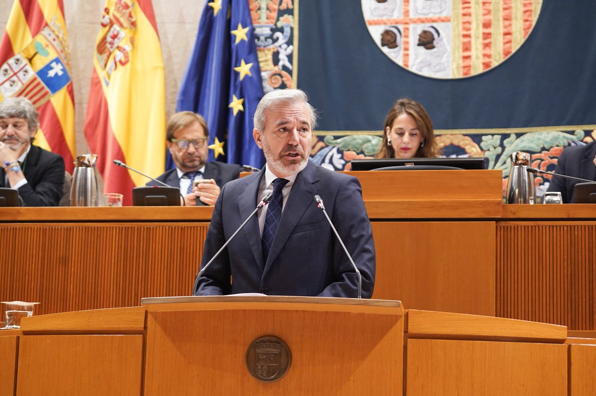 PPdeZaragoza's tweet photo. ¡Enhorabuena presidente @Jorge_Azcon!

Vienen cuatro años muy positivos para Aragón y los aragoneses, para nuestra provincia de Zaragoza y todos sus municipios. 

👏🏼 Adelante presidente, tenemos un gran futuro por delante. https://t.co/6mGC909XPN