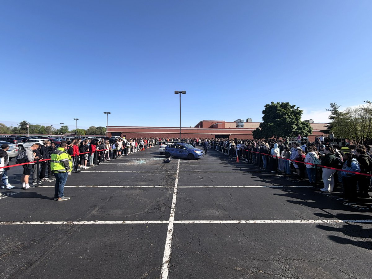 Yorkville115's tweet photo. Yorkville High School hosted a Mock Prom Accident Drill this morning to bring awareness to the life-altering consequences of impaired driving. Thank you to the multiple agencies that collaborated with the YHS team to make this drill a powerful reminder to our students. https://t.co/PpP5o07nAd
