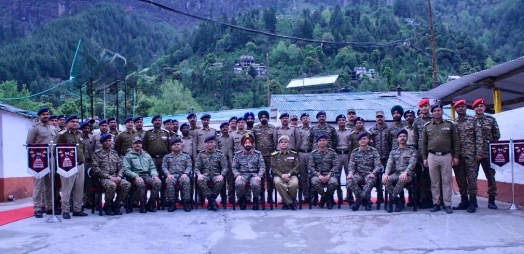 BROindia's tweet image. #DeshKaBRO #AtalTunnel #HimachalPradesh #InfrastructureForNation 

28–29 अप्रैल 2026 को Lt Gen Harpal Singh, DGBR ने Atal Tunnel, Rohtang का दौरा किया तथा हिमाचल प्रदेश में Project Yojak और Project Deepak द्वारा किए जा रहे सामरिक महत्व के कार्यों की समीक्षा की।
उन्होंने अग्रिम