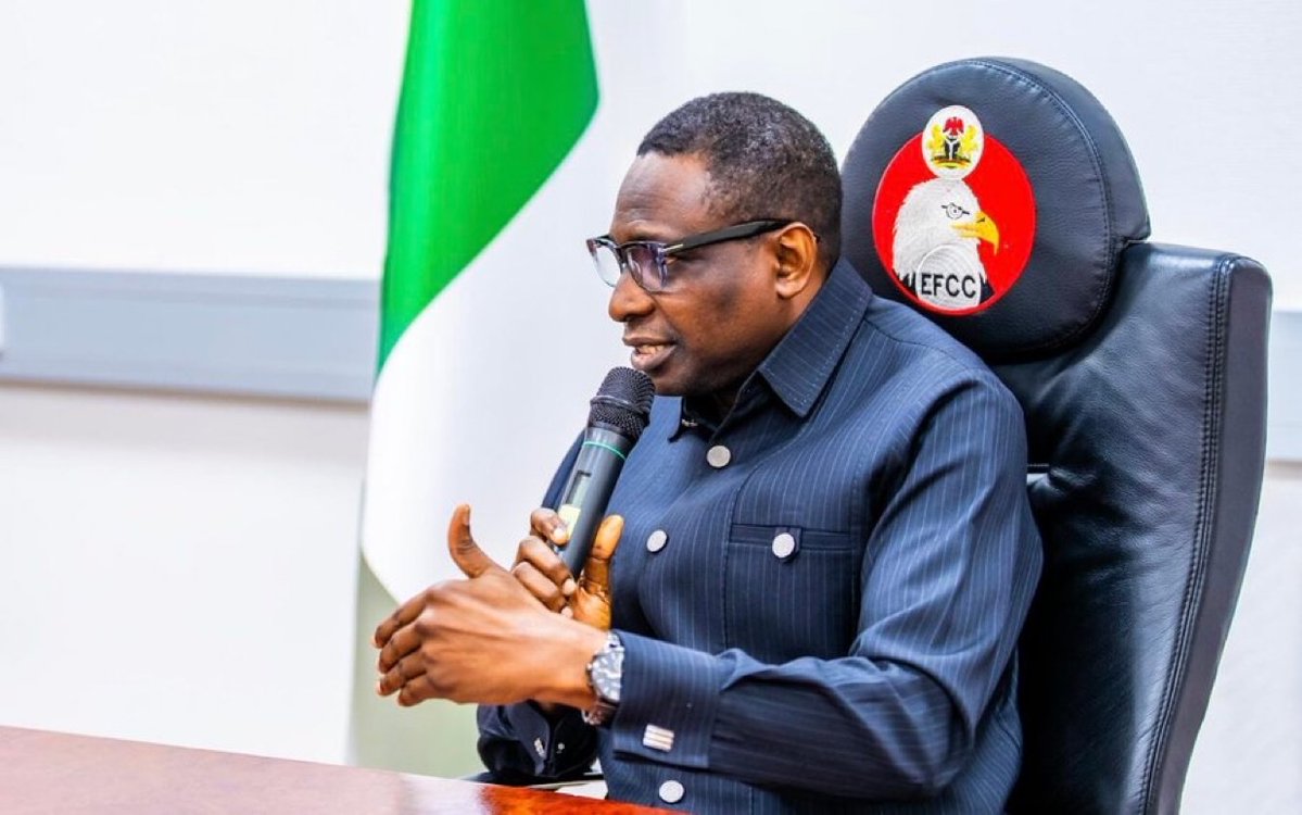 YabaLeftOnline tweet media