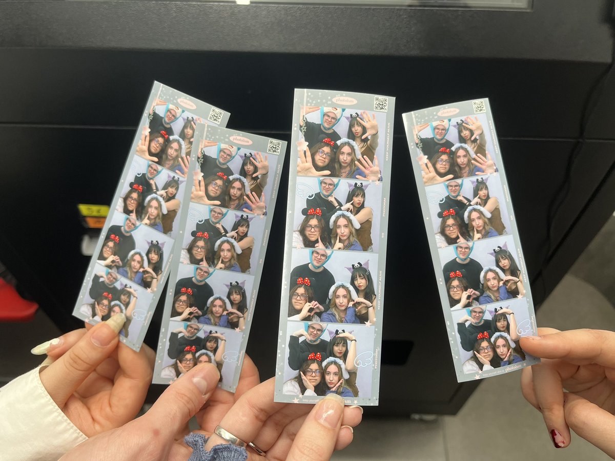 lore 🪽 tweet media