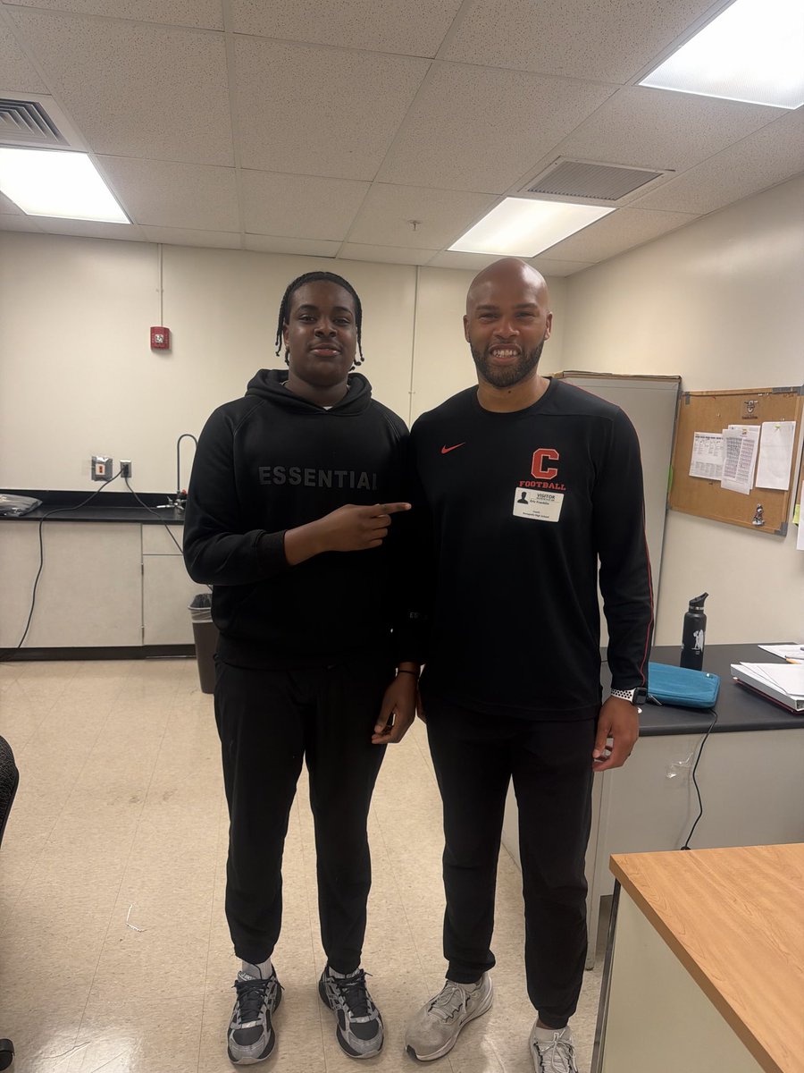 _tr3nchJay's tweet photo. Thank you @CoachEFranklin &amp; @BigRed_Football for taking the time to meet today! Appreciate the support and opportunity.‼️

@AHighFB 
@CoachW_AHS 
@NaptowNightmare https://t.co/gsfADbzNHc