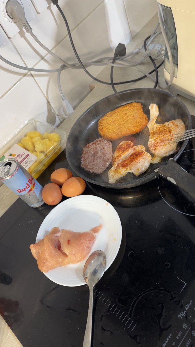 y 🇩🇿🇳🇱 tweet media