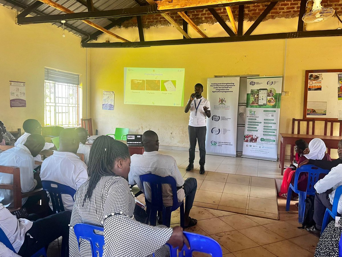 aniku_jakii256's tweet image. Farmers in Iganga District are going digital  through targeted digital skills training. Local farmers are learning how to access market prices, use mobile tools, and boost productivity. From the garden to the global market.
#DigitalAgriculture #SkillingUganda #GoldenPosts