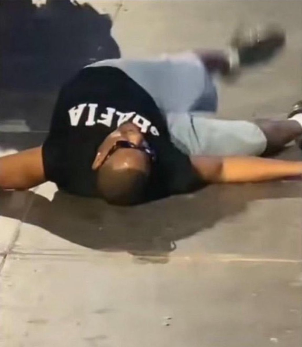 𝔼𝕄𝕃💜 tweet media