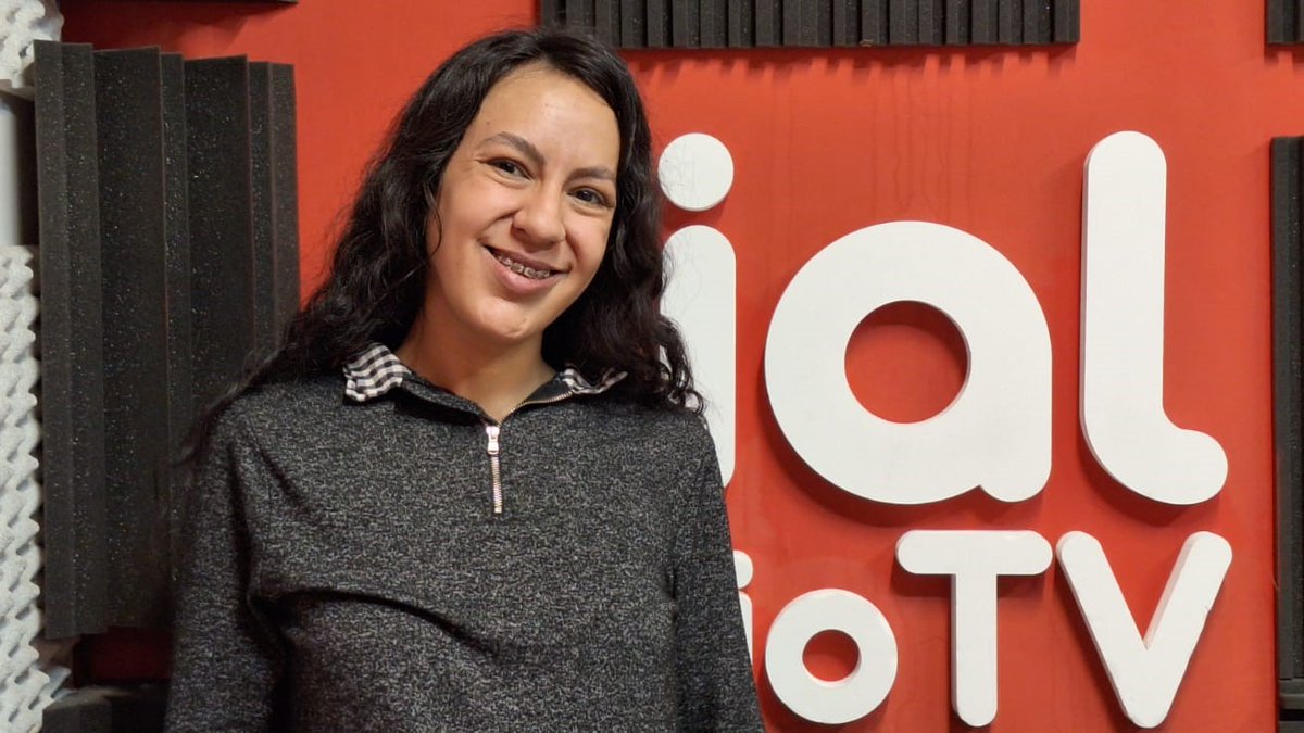 dialradiotv's tweet photo. 📌 Mari Robert, Taller de Canto para Adultos Mayores https://t.co/1xyqYV3tqT https://t.co/vV5cEuMyUx