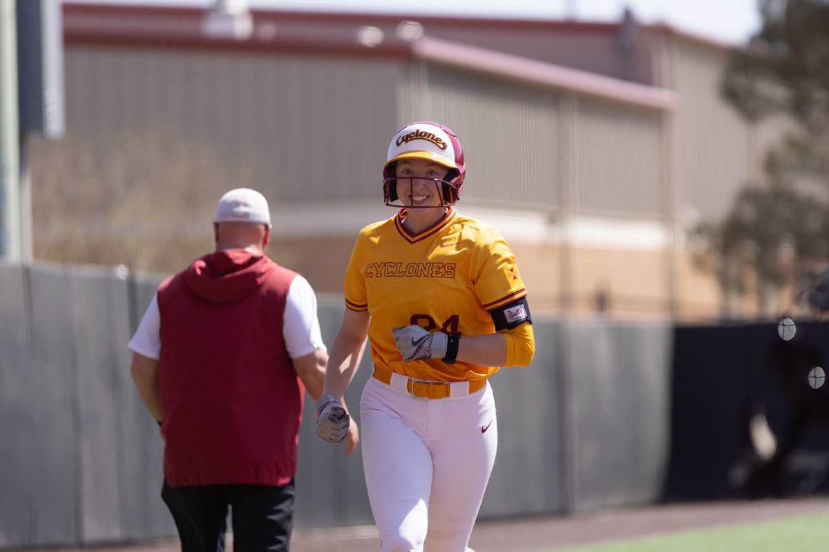 CycloneSB's tweet photo. That's our Reggie 🤘

@reagbart23 checks in at No. 9⃣ on @SoftbalAmerica's shortstop rankings for May.

🌪️🥎🌪️ https://t.co/egIwM4N6h4