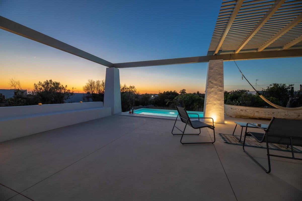 In Torre Suda, Trullo Monia blends Salento history with total freedom.
Ancient stone, a private pool, three welcoming suites, and a large private park create the perfect retreat just minutes from the crystal-clear sea.
👉 Please message us privately or visit your site.