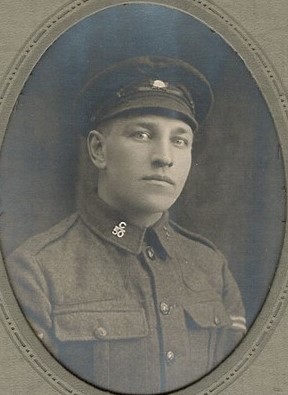 Warmemoria52861's tweet image. Sergeant William Carl Ploethner – 50th Battalion Canadian Infantry. He was injured in combat in June 1917 at Lens and sent to hospital in England to recuperate. He was later killed in a traffic accident. #WW1 #LestWeForget #Canada 🇨🇦