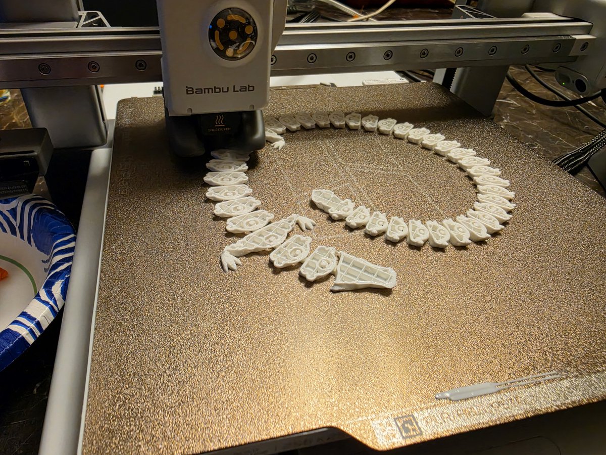 NorthRidgeFab's tweet photo. “Watch this thing come to life… layer by layer. Articulating dragon, fully printed and ready to roar. Which color should I do next?” https://t.co/fWffNqXJDN