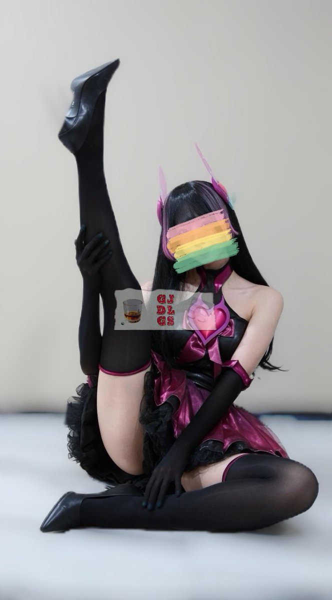 gjdlgs's tweet photo. dva 小dva 你被捕了
｛老样子是一些边角料环节｝
#九九 #dva #黑丝 #手丝 https://t.co/w2XrGNODPN