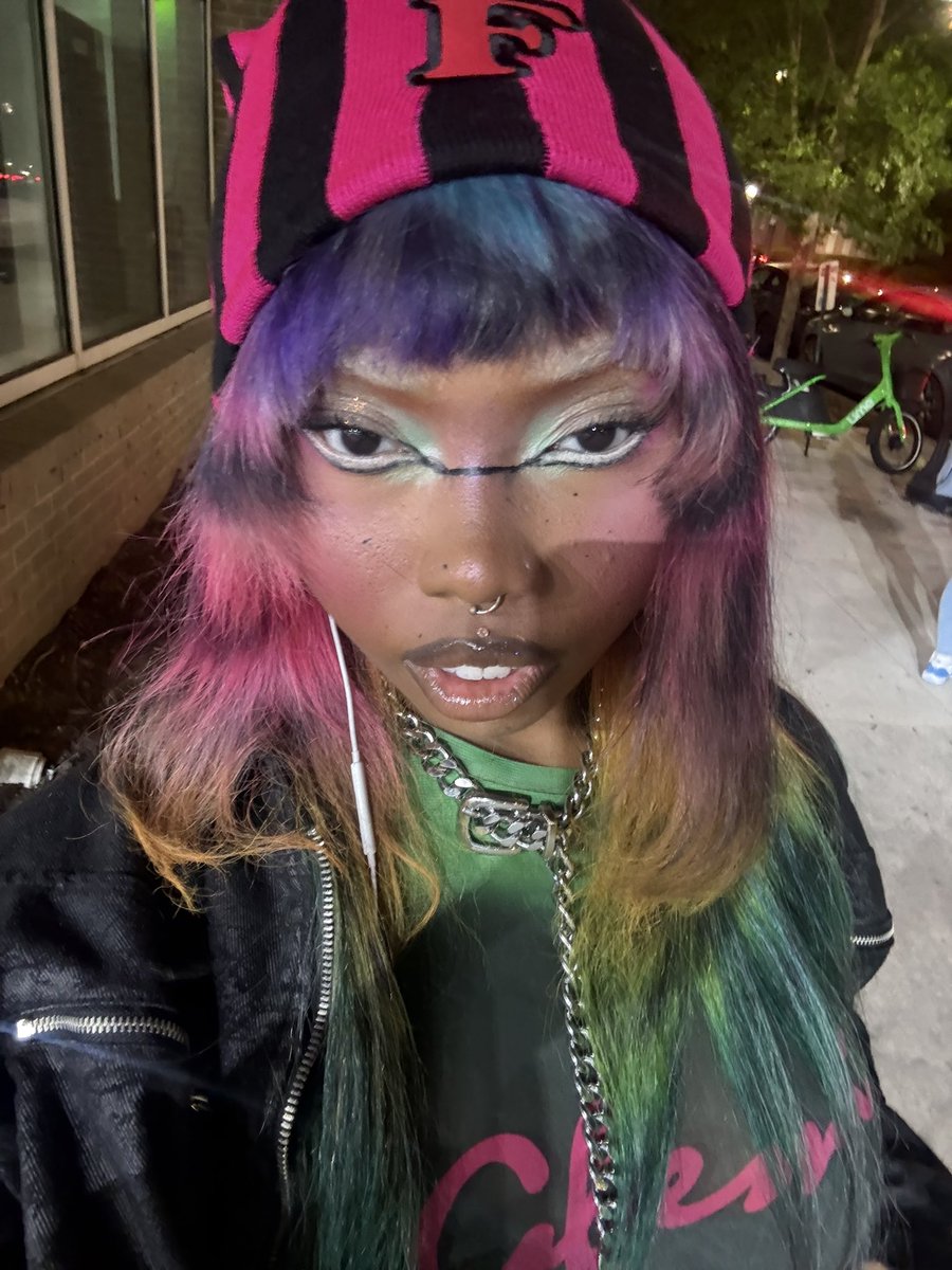 ms.badlike tweet media