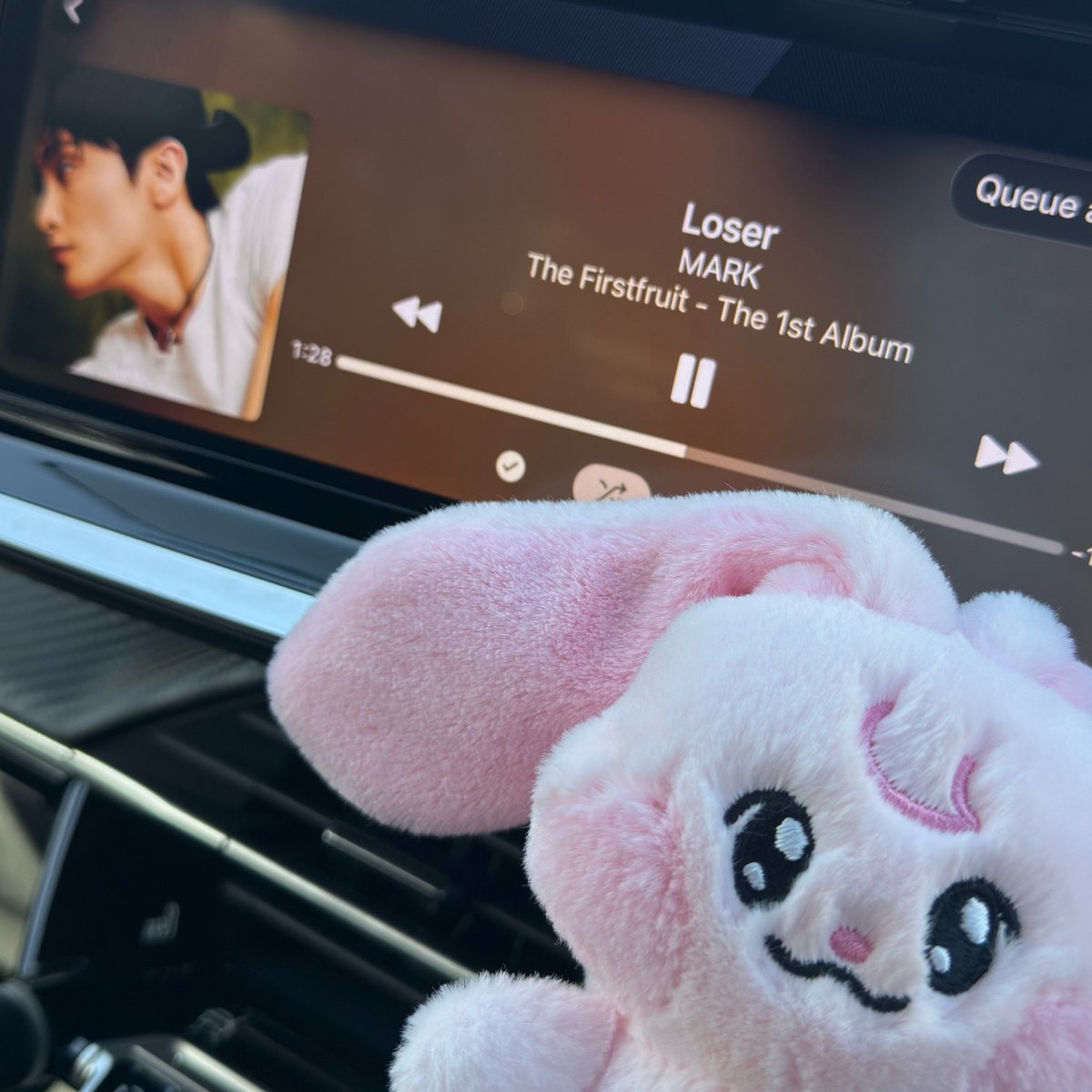 kkyuping listening to my favourite mark song in the car! 🚙