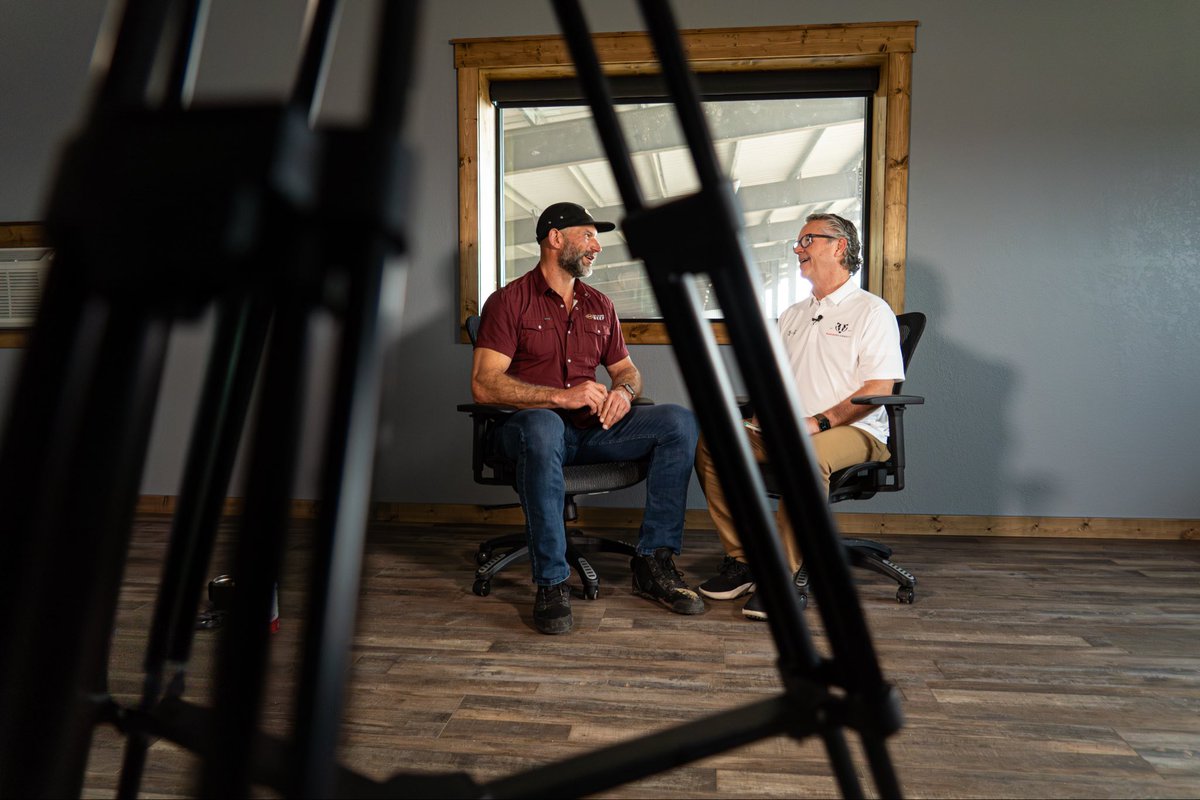 Badgerconnect's tweet photo. Snuck a picture of tomorrow’s Badger Connect Podcast guest…
Make sure you’re following the podcast or The Badger Connect YouTube page to watch & listen.
#NFLHallofFame #BadgerLegend https://t.co/ICTebbH54V