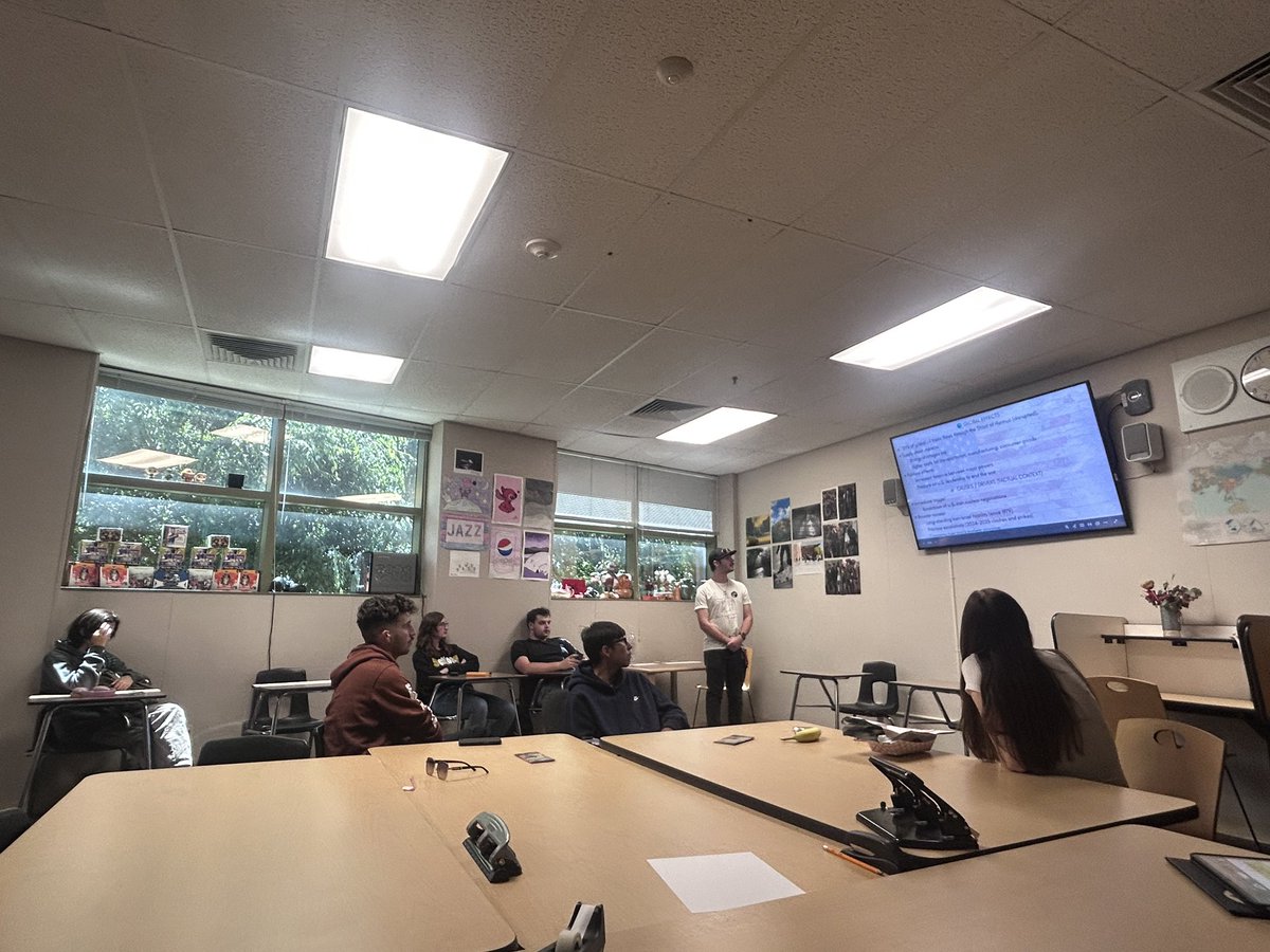 Great Club America chapter meeting at James C Enochs HS yesterday, with current events discussions and Pledges to Vote, our students are passionate and engaged with their nation! 🇺🇸