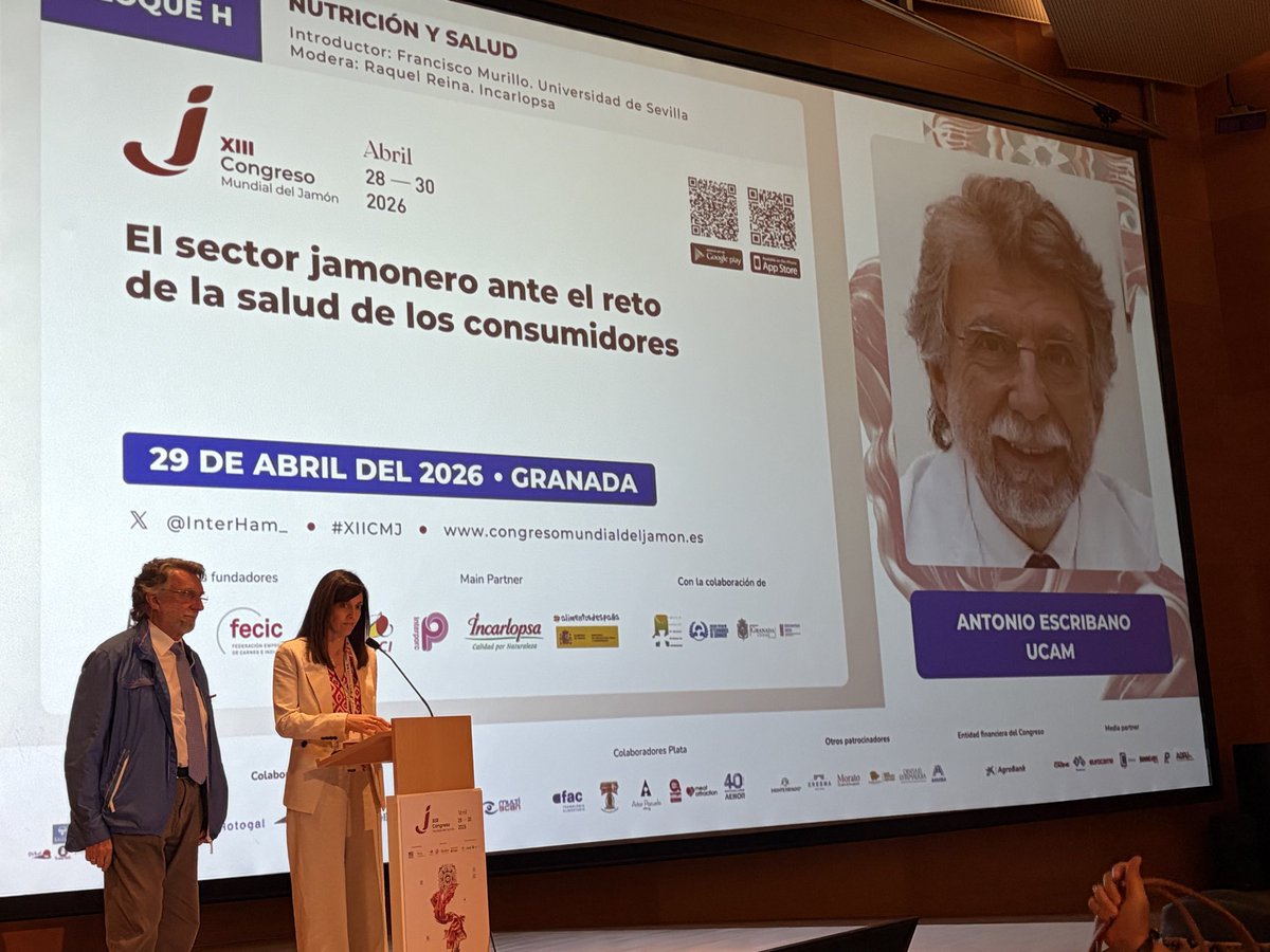 RafaelNavasF's tweet photo. Magnífica ponencia del Dr. Escribano en el XIII Congreso Mundial del Jamón en Granada. https://t.co/7WppTnvZcp