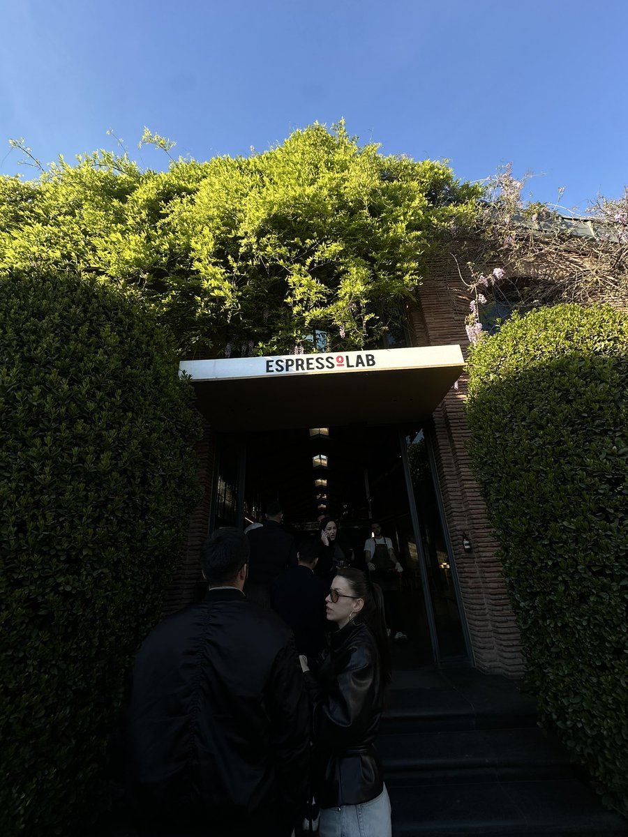 |Büşra tweet media