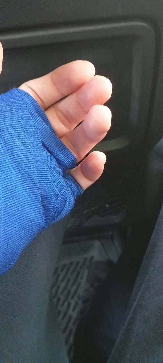 tatlı_teto🩷💛💙🏳️‍⚧️🇹🇷🇨🇺🇧🇬 #oyunumadokunma tweet media