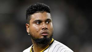 fiveinnings's tweet photo. Luis Arraez in 15 ABs vs Cristopher Sánchez:

- ❌ 1 HIT
- ❌ 2 RBI
- ⚔️ 2 SO
- 💸 .067 AVG

Really bad Matchup for Arraez! Look for his under bases. https://t.co/pWuqGzz2Tk