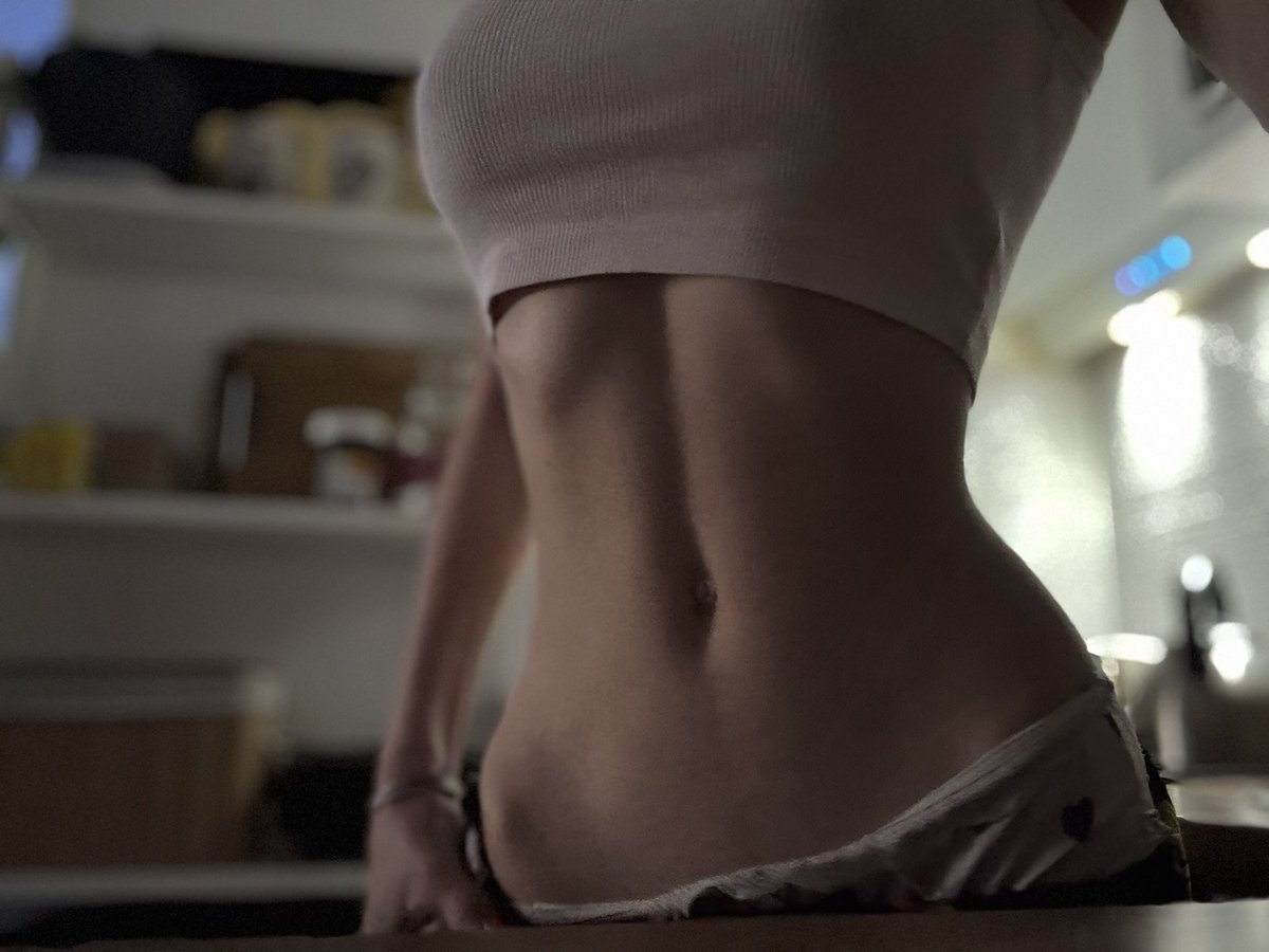 𝓅𝓇𝒾𝓃𝒸𝑒𝓈𝓈 tweet media