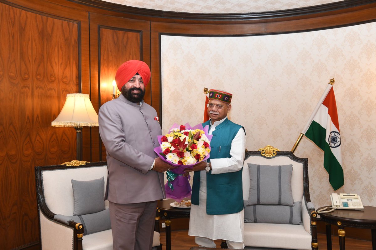 LtGenGurmit's tweet photo. Met the Hon'ble Governor of Telangana, Shri @ShivPShukla_Gov ji, at Lok Bhavan, Hyderabad.

We held a meaningful and constructive discussion on various contemporary issues. We also deliberated on further strengthening cooperation and enhancing mutual understanding between our states.

#Hyderabad #Telangana
 
@rashtrapatibhvn @VPIndia @PMOIndia @narendramodi @HMOIndia @AmitShah @DIPR_UK