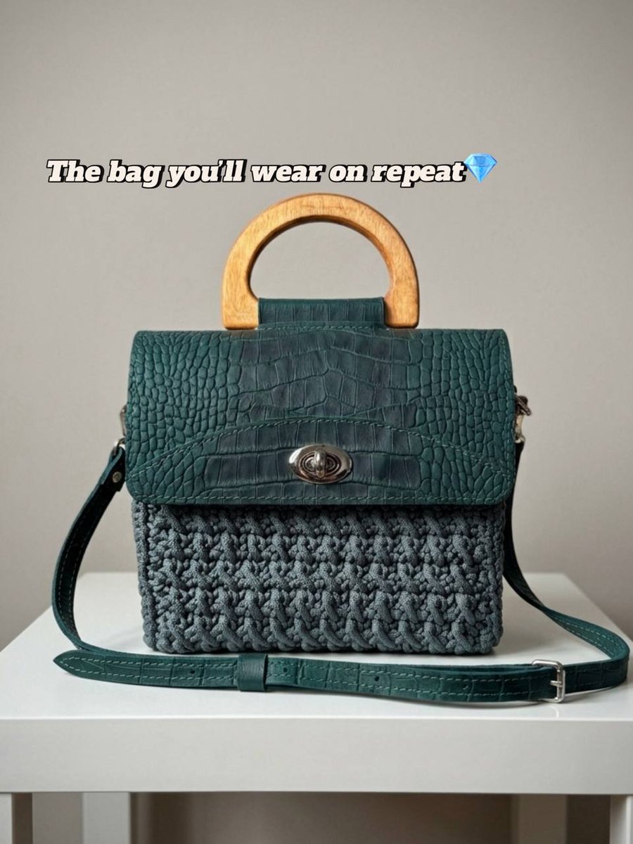 solomasss_'s tweet image. Sustainable, stylish, and 100% handmade. The ultimate accessory for those who value uniqueness. 🧶✨

How would you style this? Let us know below! 👇

Get yours here: etsy.com/listing/446398… #FashionFinds #Handmade #StyleInspo #Handbag