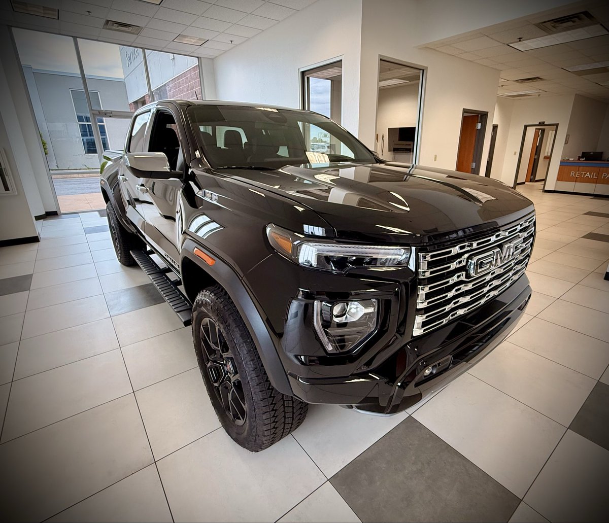 SalesWithKyle's tweet image. New arrival! 2026 canyon Denali! Truck is gorgeous. Don’t think it will last long, message me for more info. 

southwestbuickgmc.com

#gmc #truck #lawton #4X4