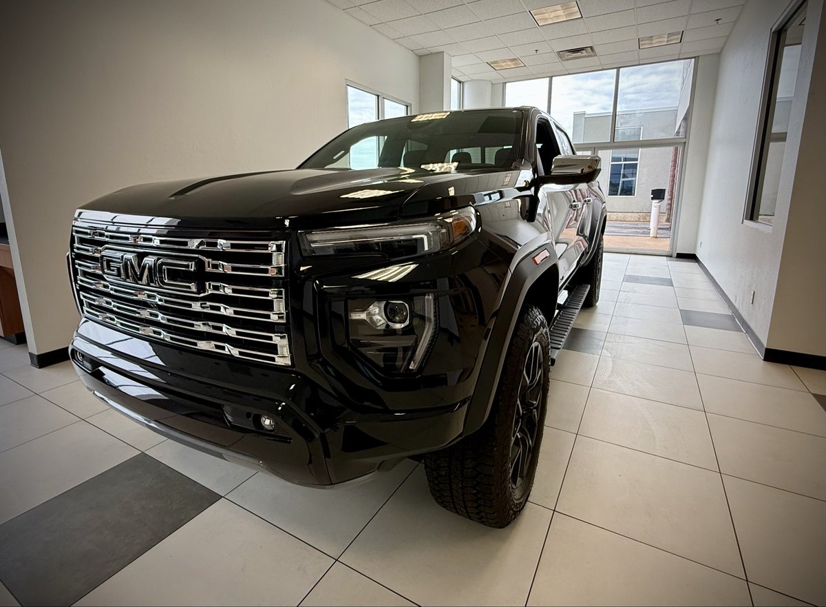 SalesWithKyle's tweet image. New arrival! 2026 canyon Denali! Truck is gorgeous. Don’t think it will last long, message me for more info. 

southwestbuickgmc.com

#gmc #truck #lawton #4X4