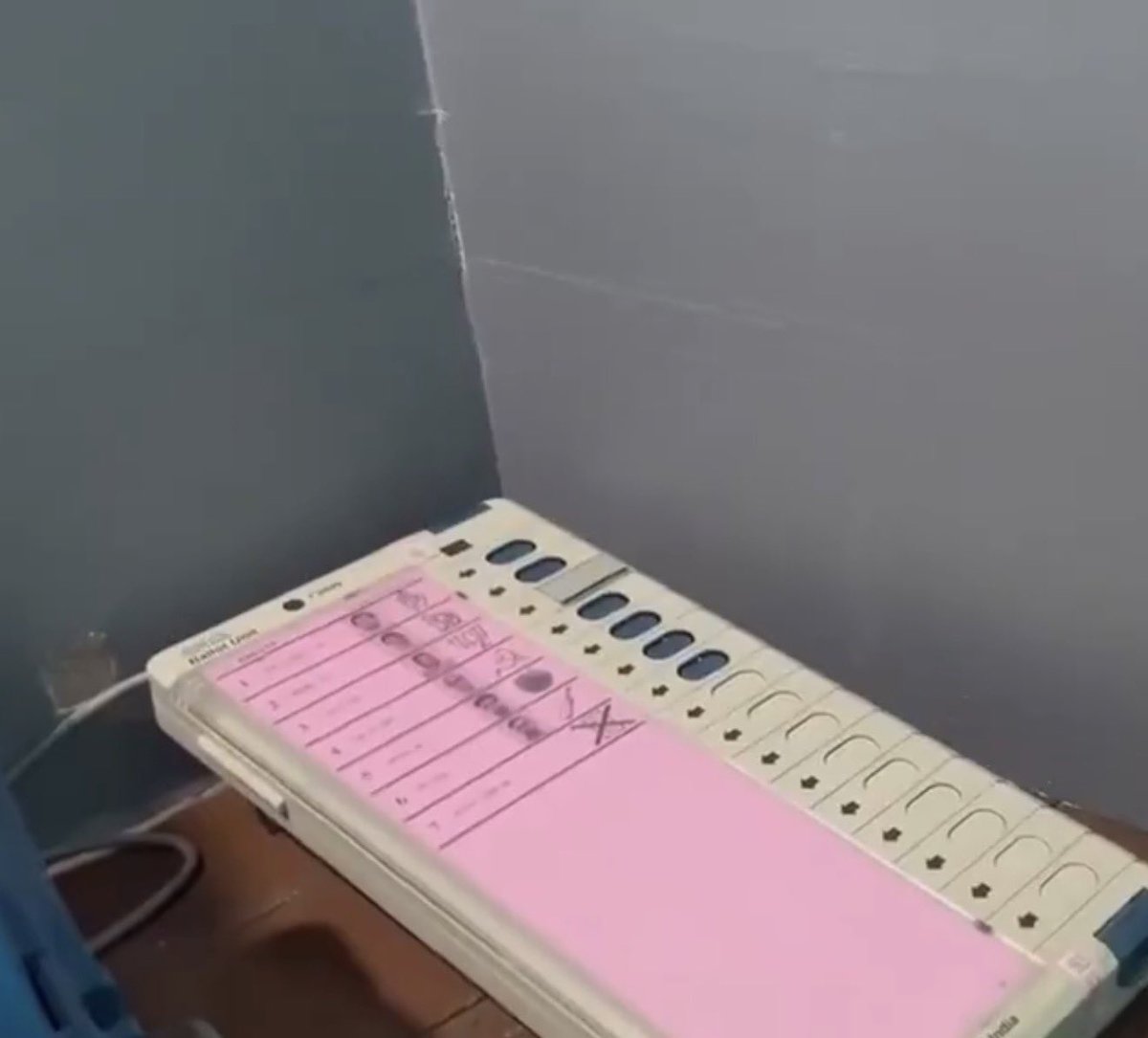Hello <a href="/sardesairajdeep/">Rajdeep Sardesai</a> 

Story that caught the Eye

TMC goons taped BJP symbol in WB

Democracy murdered by <a href="/sagarikaghose/">Sagarika Ghose</a>’s party

Oh you didn’t do that story ?

Wait … how can you do that ?

You are compromised shamelessly