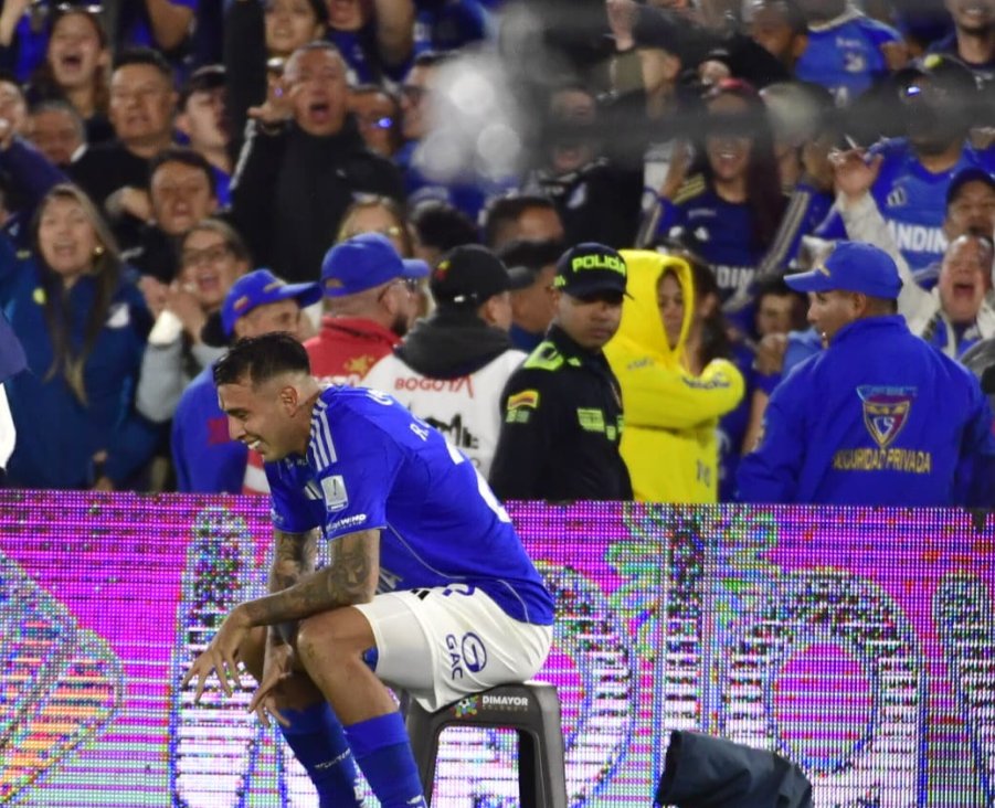EliasCabre8916's tweet photo. Nunca mas se volvió a parar de esa sillita 🥲��🥲🥲 el nuevo idolo embajajajador @MillosFCoficial @MillosDColombia https://t.co/te9KNORnag