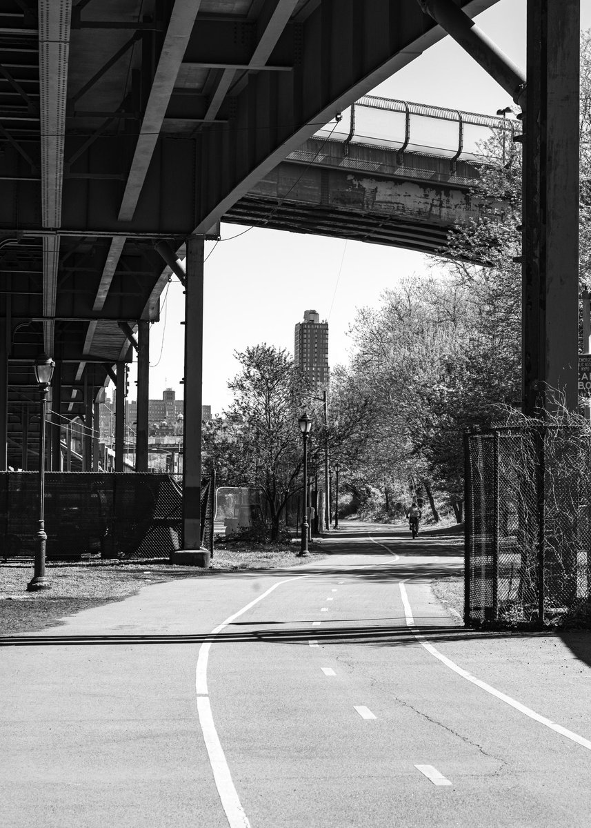 ChefShampoe's tweet photo. NYC In April
#photography #photographer #photos #picoftheday https://t.co/x6QioJK042