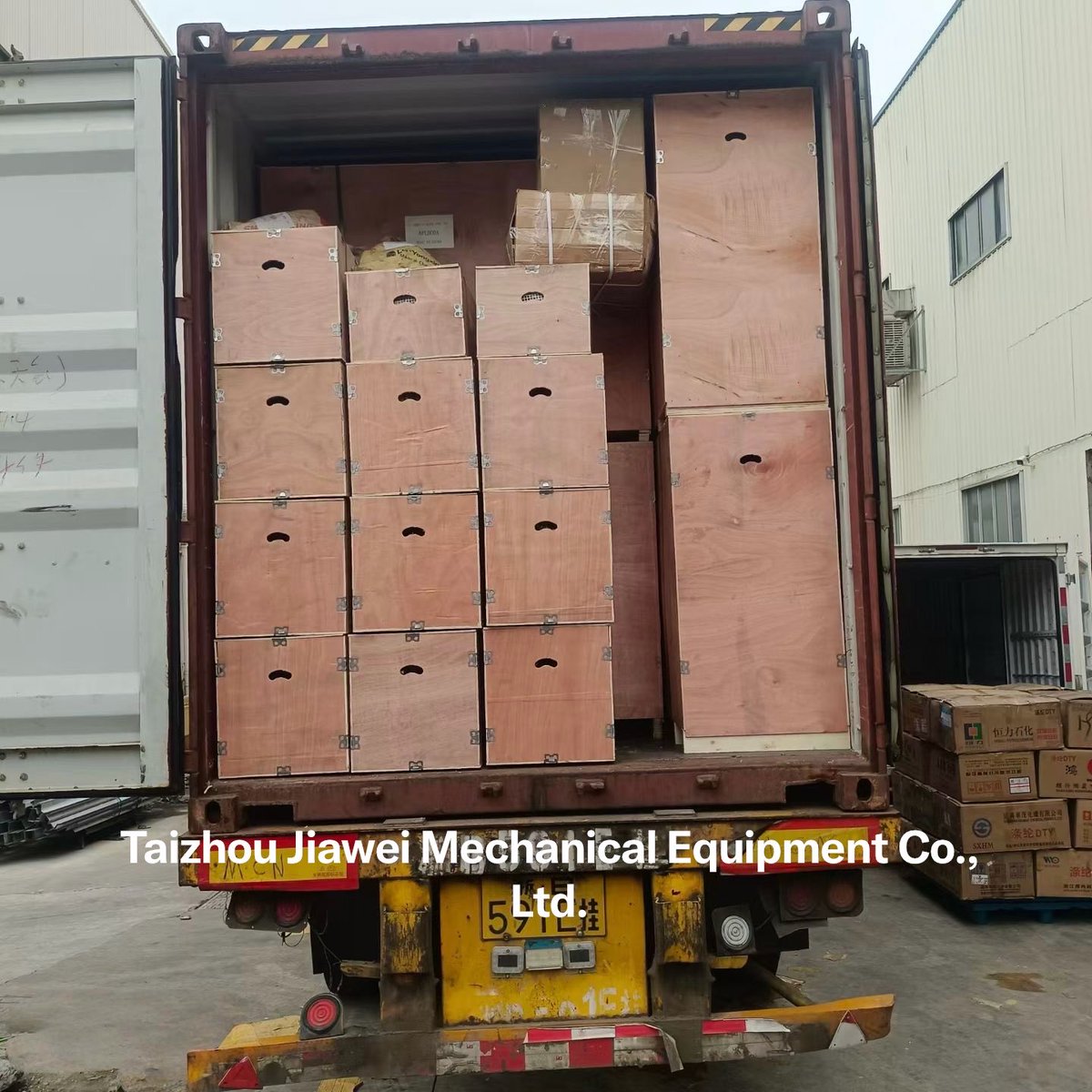 GynboMachinery's tweet image. Ready to ship! 📦 2 x 40HQ containers of Piston Air Compressors are heading to Saudi Arabia. 🇸🇦

Any size, customized for your needs!

 Email: sales@jiaweijx.com
Web: gynbo.com

#AirCompressor #FactoryDirect #Manufacturing #IndustrialSupply #ExportChina #SaudiArabia