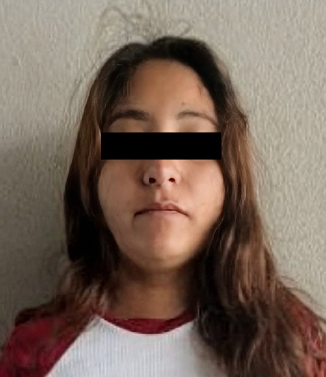 FiscaliaNL's tweet photo. 🚨 FISCALÍA INFORMA 🚨
Detención en flagrancia por delito contra la salud

Detectives de la AEI detuvieron a un hombre y una mujer, identificados como generadores de violencia, en la colonia Álvaro Obregón, en Monterrey, tras ser sorprendidos en posesión de diversas dosis de narcóticos.

Los hechos ocurrieron el 28 de abril de 2026, cuando los investigados, a bordo de una motocicleta, intentaron evadir a los agentes; sin embargo, fueron interceptados y, tras una inspección, se les localizaron sustancias con características de cristal y marihuana, así como básculas, teléfonos celulares y dinero en efectivo.

👤 Detenidos:
* Joseph Eduardo “N”, 24 años
* Nayeli Verónica “N”, 26 años

🔍 Aseguramientos:
* 55 gramos de sustancia sólida (cristal)
* 70 gramos de hierba verde seca (marihuana)
* Motocicleta sin placas
* Básculas digitales, celulares y efectivo

Las personas detenidas quedaron a disposición del Ministerio Público especializado, quien determinará su situación jurídica.
