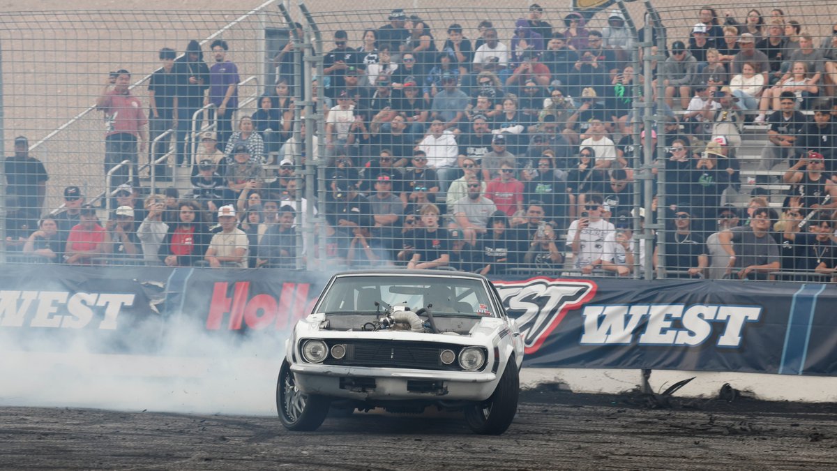 LVMotorSpeedway's tweet photo. Moments from LS Fest. 😮‍💨 #LSFW https://t.co/vQjWqvZw16