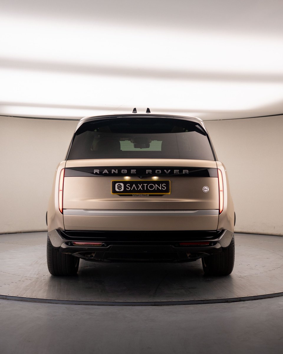 saxtonsofficial's tweet image. Just arrived... 2023 Land Rover Range Rover SV P550e 38.2KWh 

Now available at Saxtons📍

Colour: Sunset gold - Satin
Price: £115,000
Mileage: 24,707
Reg: SA25 GPX

Link:saxtons.co.uk/vehicle/land-r… 

#landrover #rangeroversv #rangerover