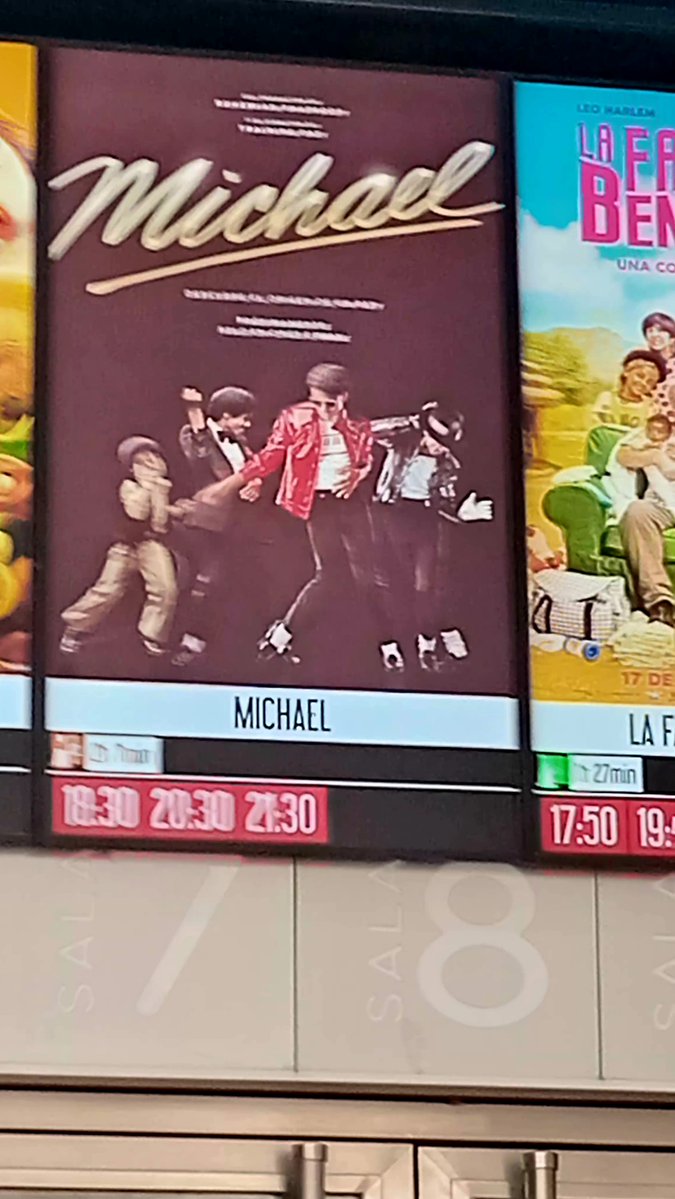 JuanFra99090920's tweet image. Tercer asalto.
Segundo asalto.
 #michael #michaeljackon #spain #jafarjackson #kingofpop #michael #michaeljackon #jafarjackson #kingofpop