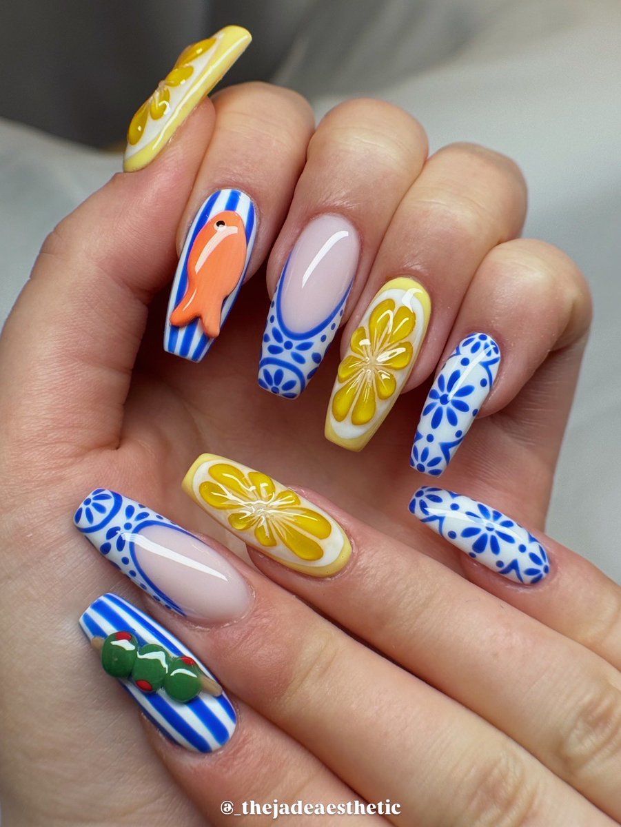 _jadeaesthetic's tweet image. Mediterranean nails 🍋💙

Socials linked in bio! 🔗 #nails #nailart #nailinspo