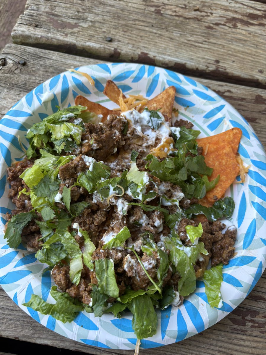 jetpuffer333's tweet photo. @Talk_2_Em_Chris Get the new protein Doritos, 150 calories and 10g of protein each serving, whole bag is 5 bucks with 7 servings, make walking tacos with lean beef fat free cheese and light sour cream, 1000 calories over 100g of protein for a large serving. https://t.co/9VDjxz5jUT