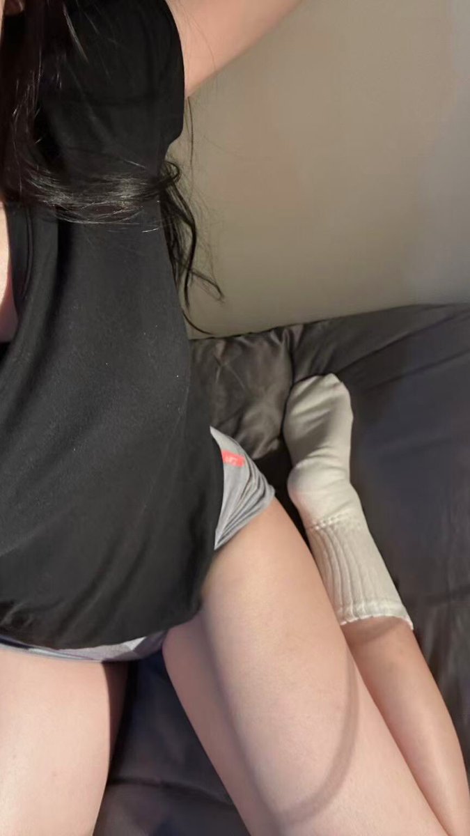 Momo tweet media