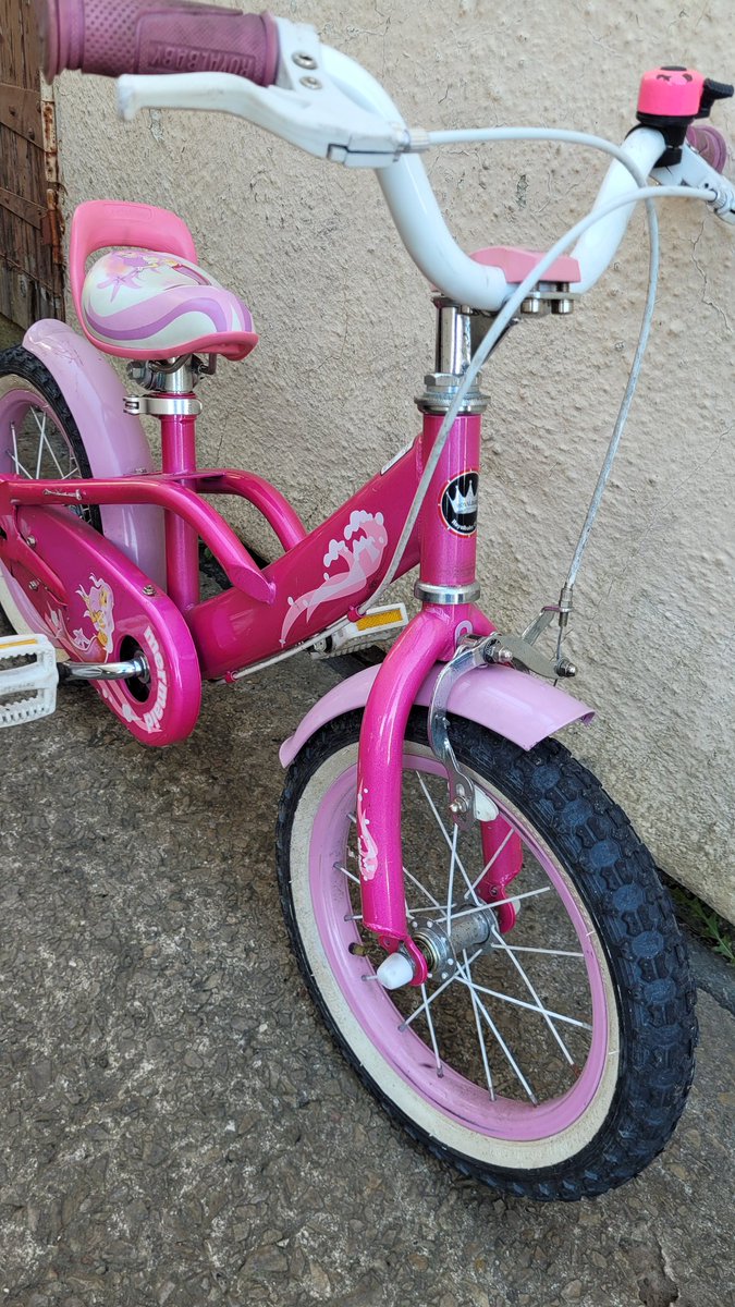 PuffaJones's tweet image. Thanks to Gareth and family for making this generous double bike donation this afternoon ❤️ 

#freebikes4kids #community #cycling #bmx #mtb #charity
#giving #KindnessMatters 
#MentalHealthMatters 
#newport #recycle
#free #pedallingtheport