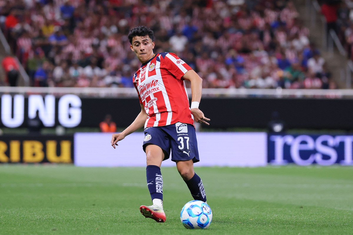 Statiskicks tweet media