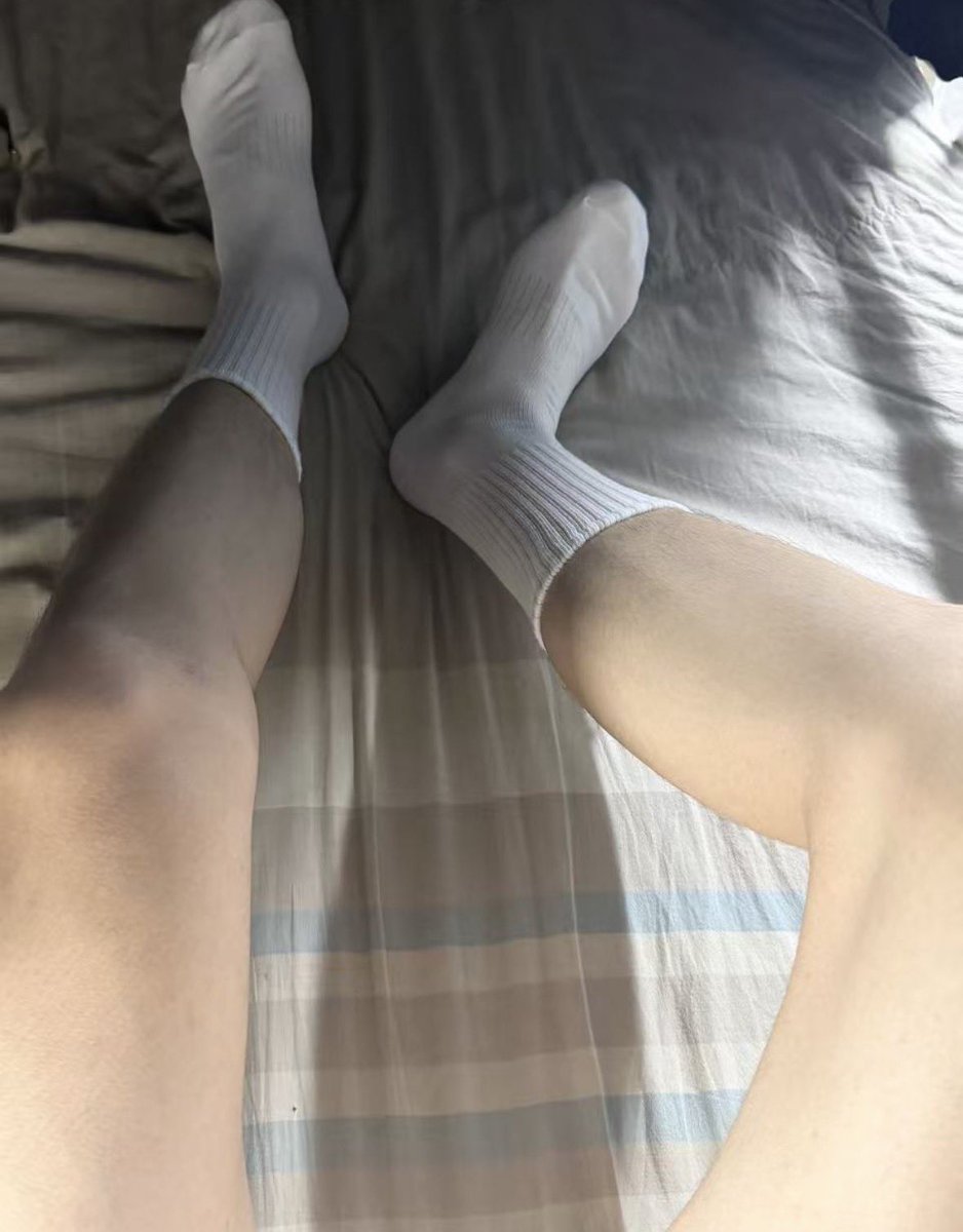 B58687774's tweet image. 谁给我👅一下 #s #1s #白袜